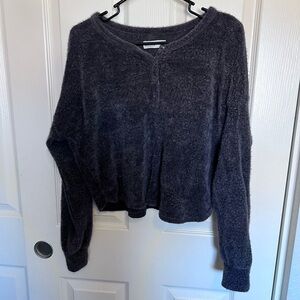 Hollister Charcoal Gray Crew Neck Sweater